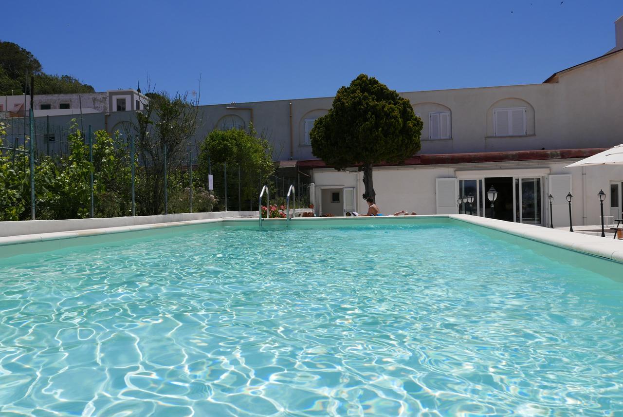 Hotel Torre Dei Borboni Ponza Esterno foto