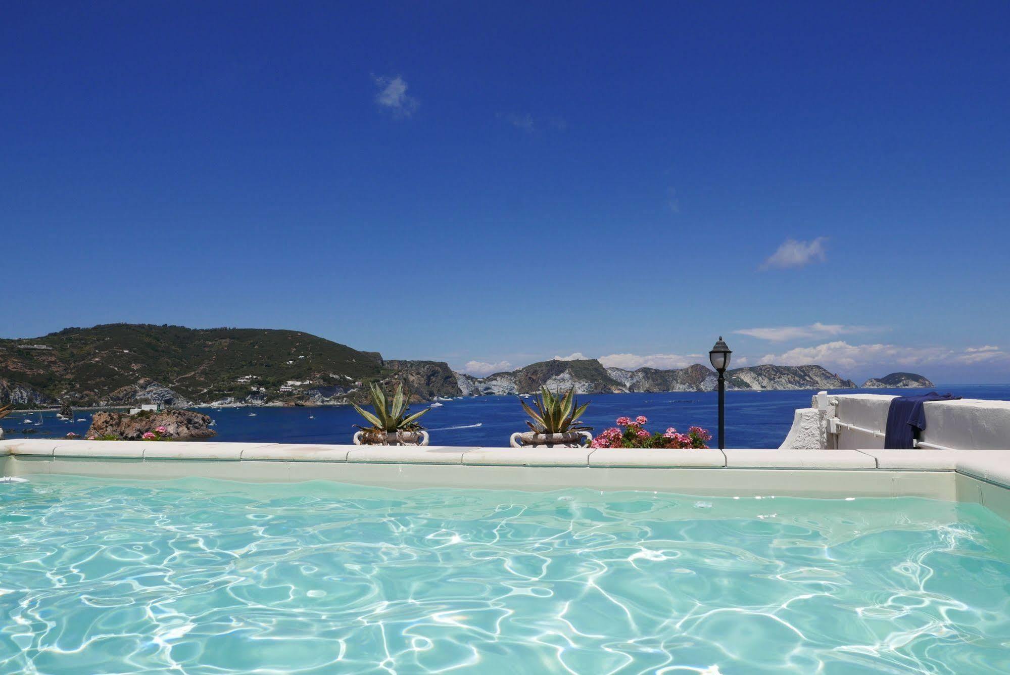 Hotel Torre Dei Borboni Ponza Esterno foto