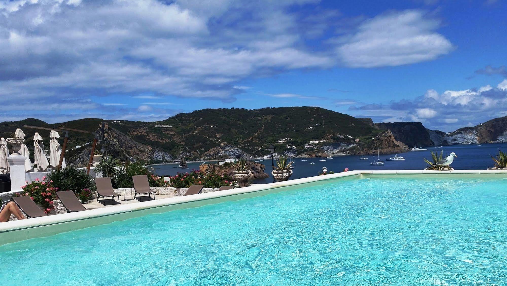 Hotel Torre Dei Borboni Ponza Esterno foto