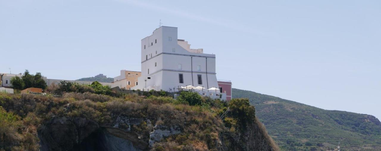 Hotel Torre Dei Borboni Ponza Esterno foto